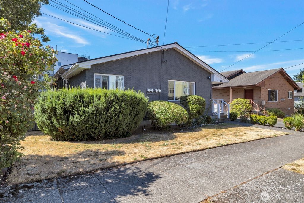 Photo of 917 NW 57th Street, Seattle, WA 98107 (MLS # 2415174)