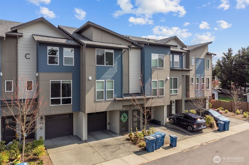 Photo of 15113 40th Avenue W #C4, Lynnwood, WA 98087 (MLS # 2417641)