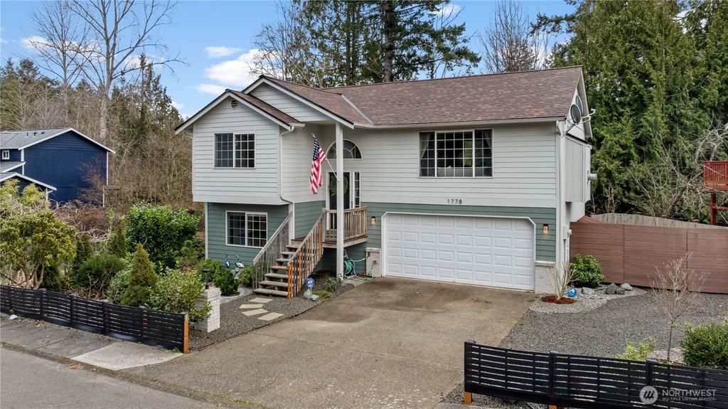 Photo of 1778 Sage Ct Ct, Port Orchard, WA 98366 (MLS # 2473253)