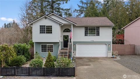 Photo of 1778 Sage Ct Ct, Port Orchard, WA 98366 (MLS # 2473253)