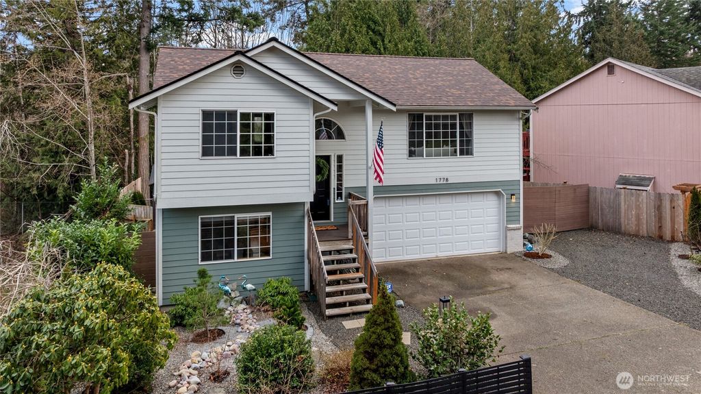Photo of 1778 Sage Ct Ct, Port Orchard, WA 98366 (MLS # 2473253)