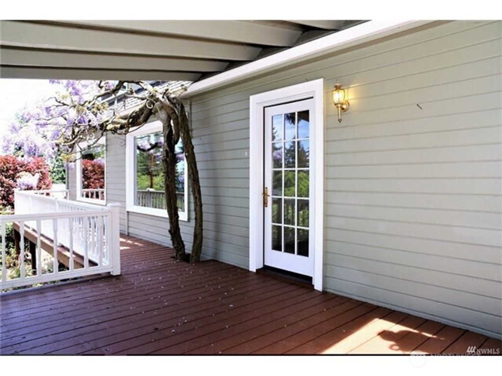 Photo of 2420 94th Avenue NE, Clyde Hill, WA 98004 (MLS # 2460810)