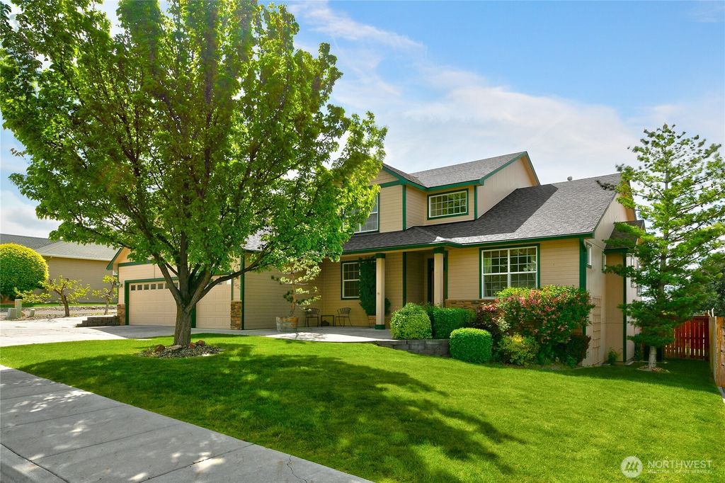Photo of 5600 Sycamore Drive, Yakima, WA 98902 (MLS # 2516422)