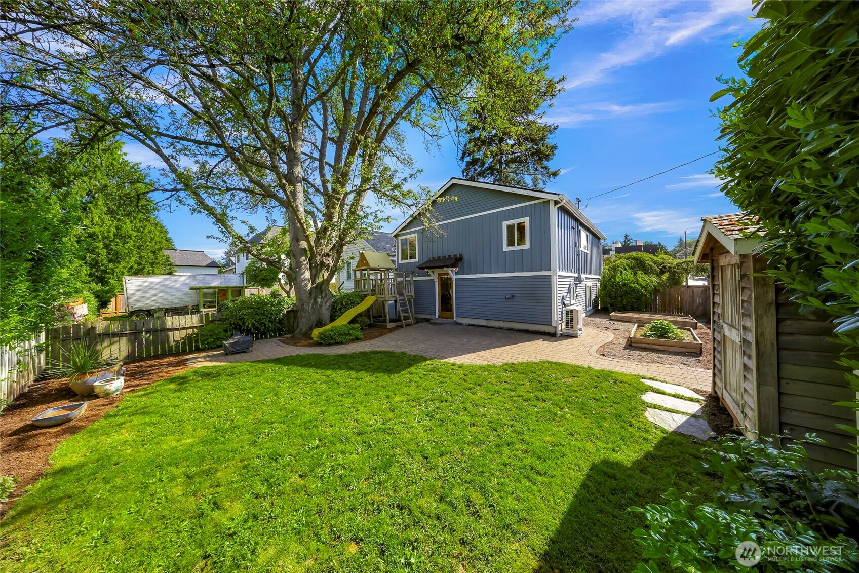7503 24th Avenue NE