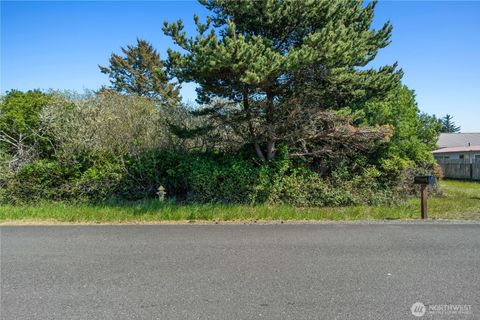 MLS: 2362483