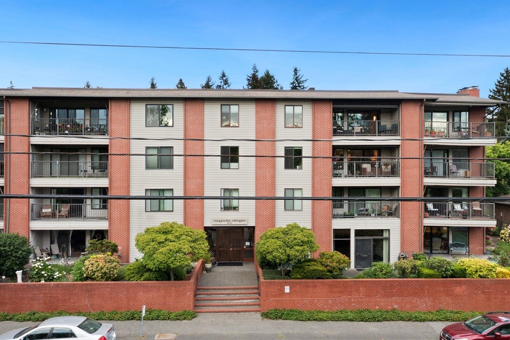 Photo of 2858 32nd Avenue W #106, Seattle, WA 98199 (MLS # 2595536)