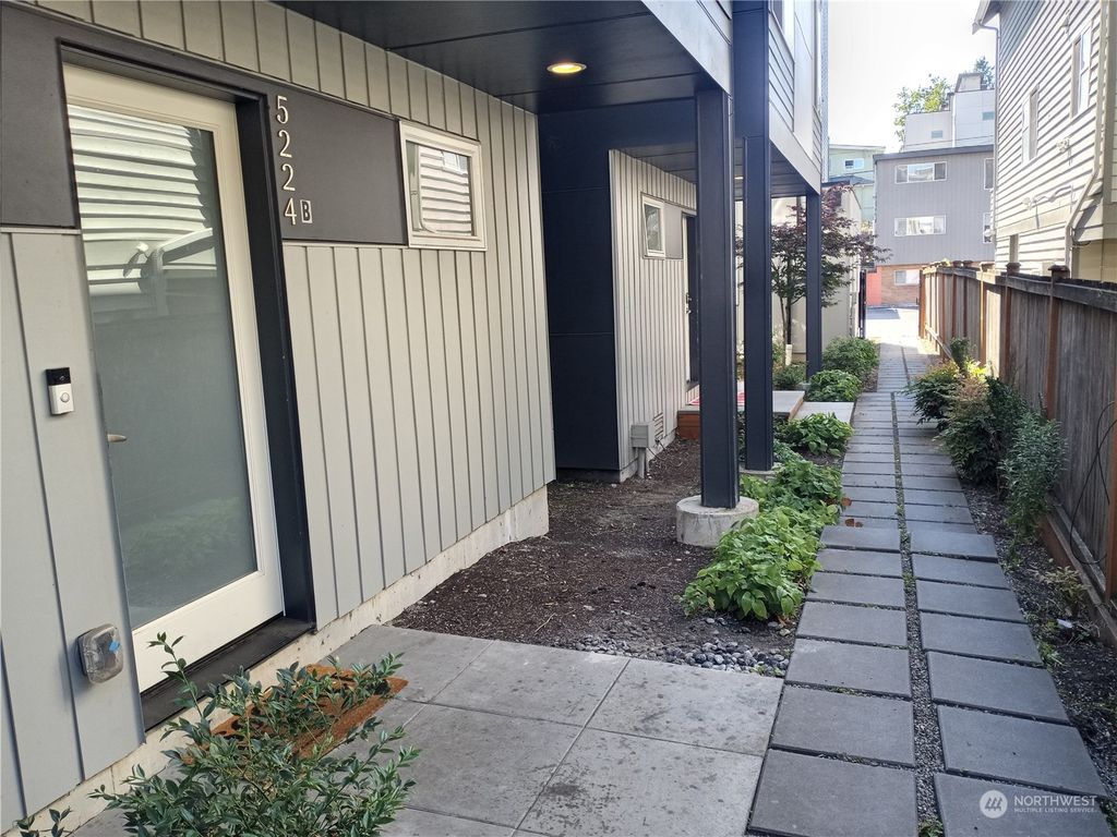 Photo of 5224 B Brooklyn Avenue NE, Seattle, WA 98105 (MLS # 2265604)