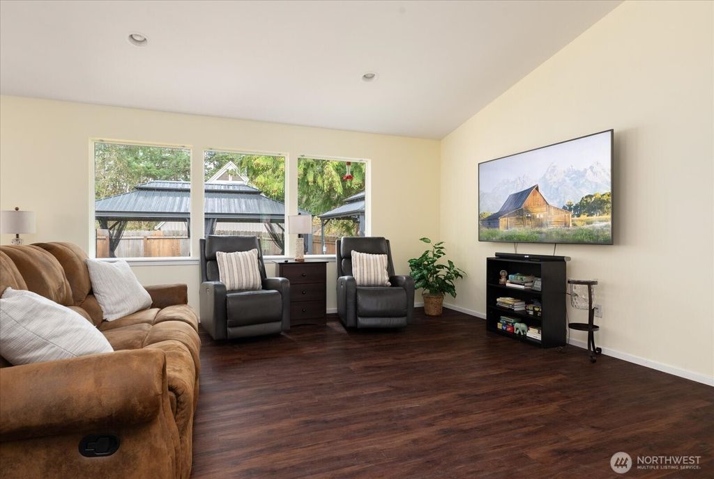 Photo of 7882 Blakely Avenue, Clinton, WA 98236 (MLS # 2488768)