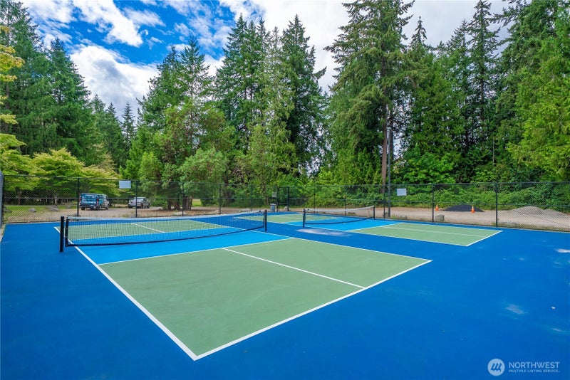 18236 Blue Hills Drive SE