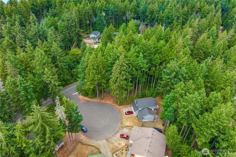 18236 Blue Hills Drive SE