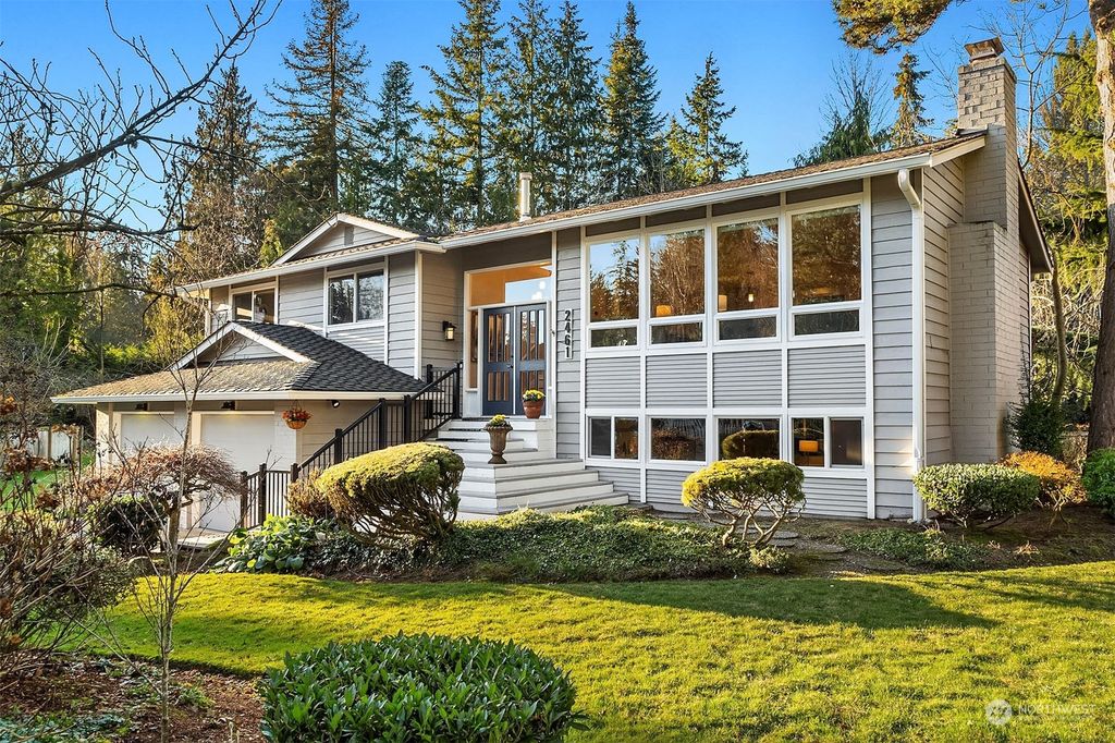 Photo of 2461 78th Avenue NE, Medina, WA 98039 (MLS # 2325314)