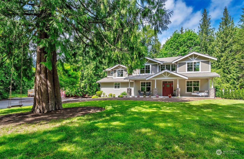 Photo of 25208 NE 67th Place, Redmond, WA 98053 (MLS # 2073413)