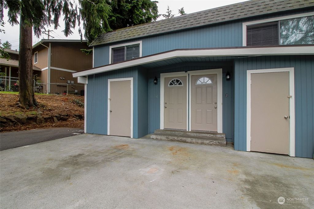 Photo of 6124 Kenwood Drive, Everett, WA 98203 (MLS # 2160388)