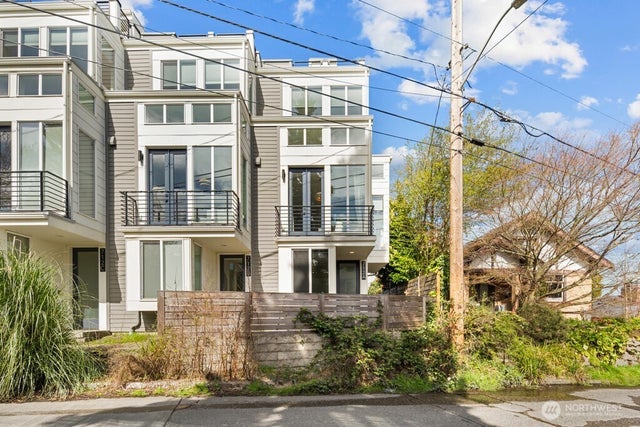 712 W Bertona Street a #a, Seattle