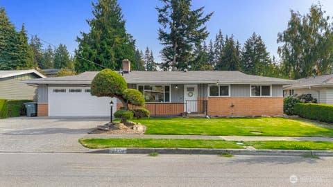 Photo of 2701 NE 24th Street, Renton, WA 98056 (MLS # 2569845)