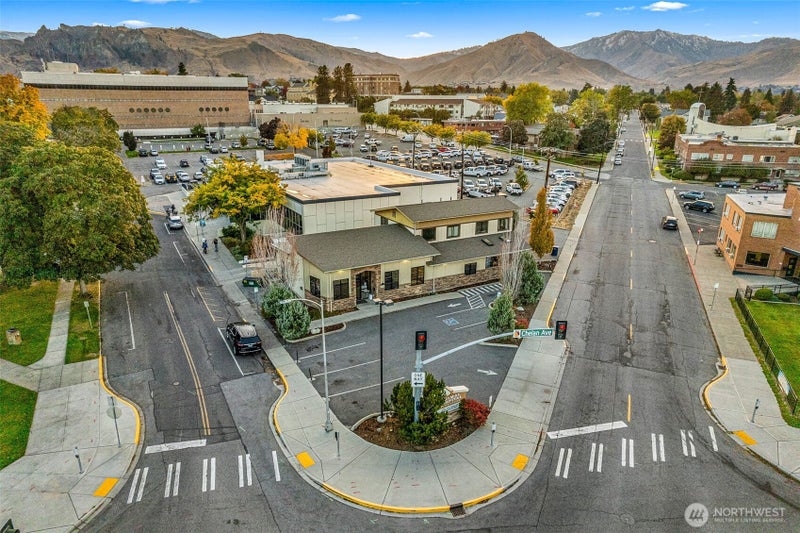 10 N Chelan Avenue