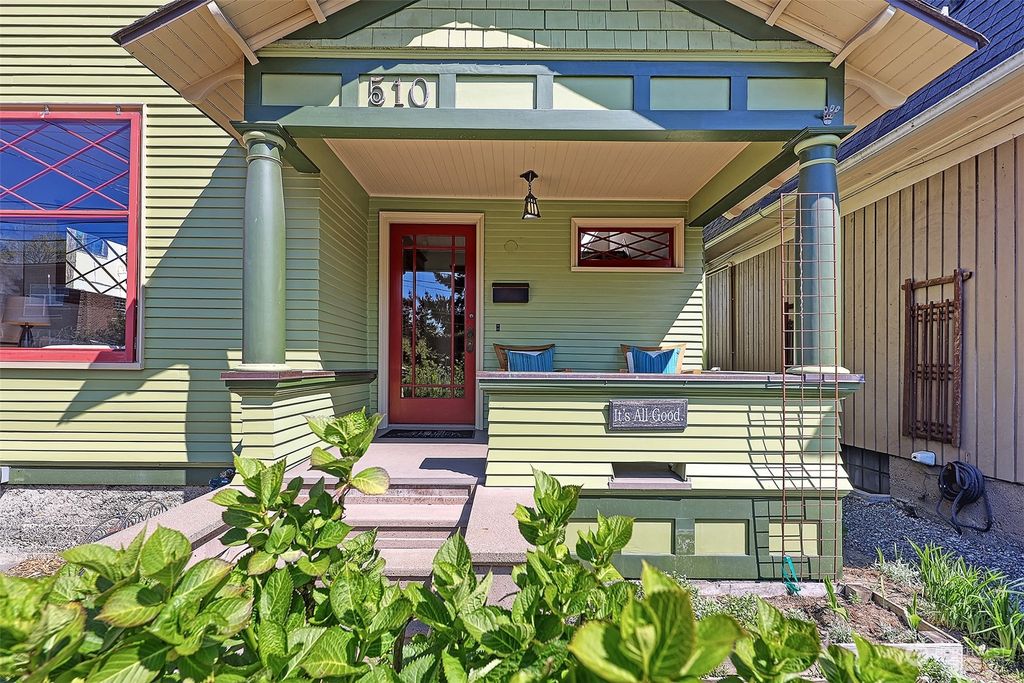 Photo of 510 W Galer Street, Seattle, WA 98119 (MLS # 2231335)