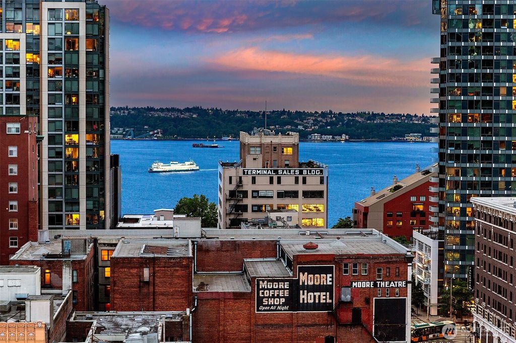 Photo of 1920 4th Avenue #1804, Seattle, WA 98101 (MLS # 2522519)