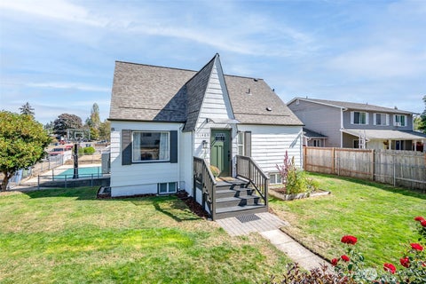 Photo of 11405 8th Avenue Ct S, Tacoma, WA 98444 (MLS # 2580224)