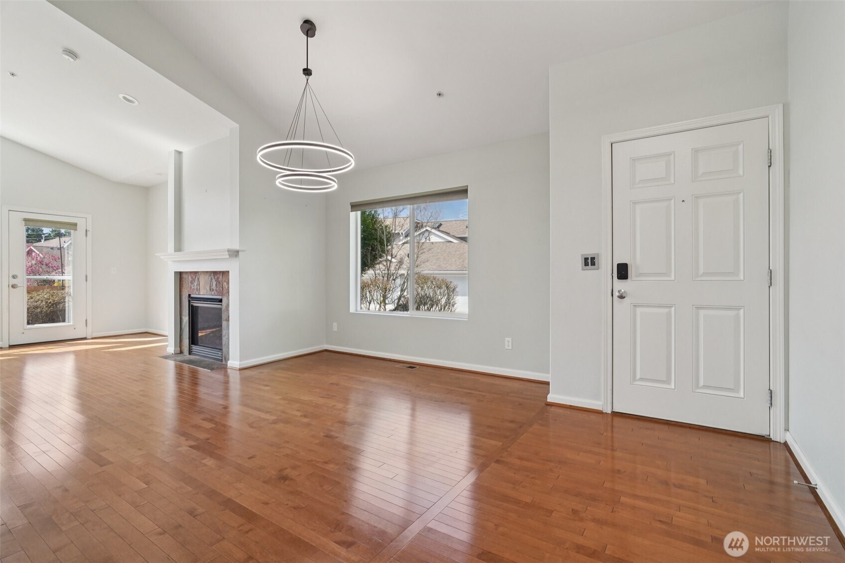 5909 Panorama Drive SE 12-104