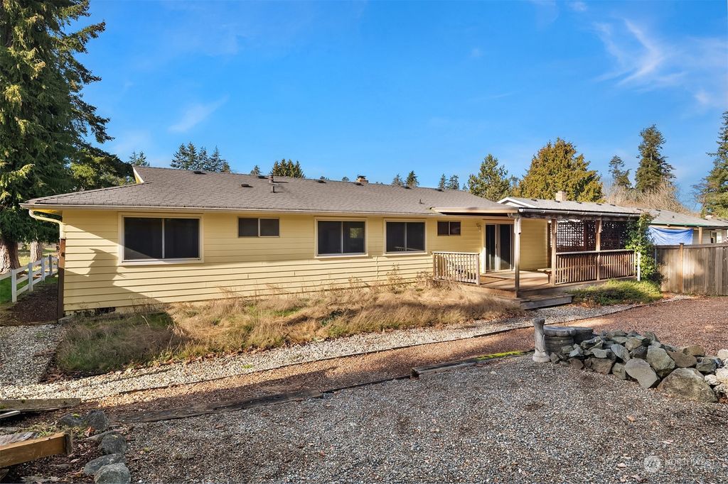 Photo of 25700 13th Place S, Des Moines, WA 98198 (MLS # 2034450)