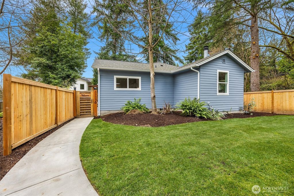 Photo of 11136 108th Avenue NE, Kirkland, WA 98033 (MLS # 2495793)