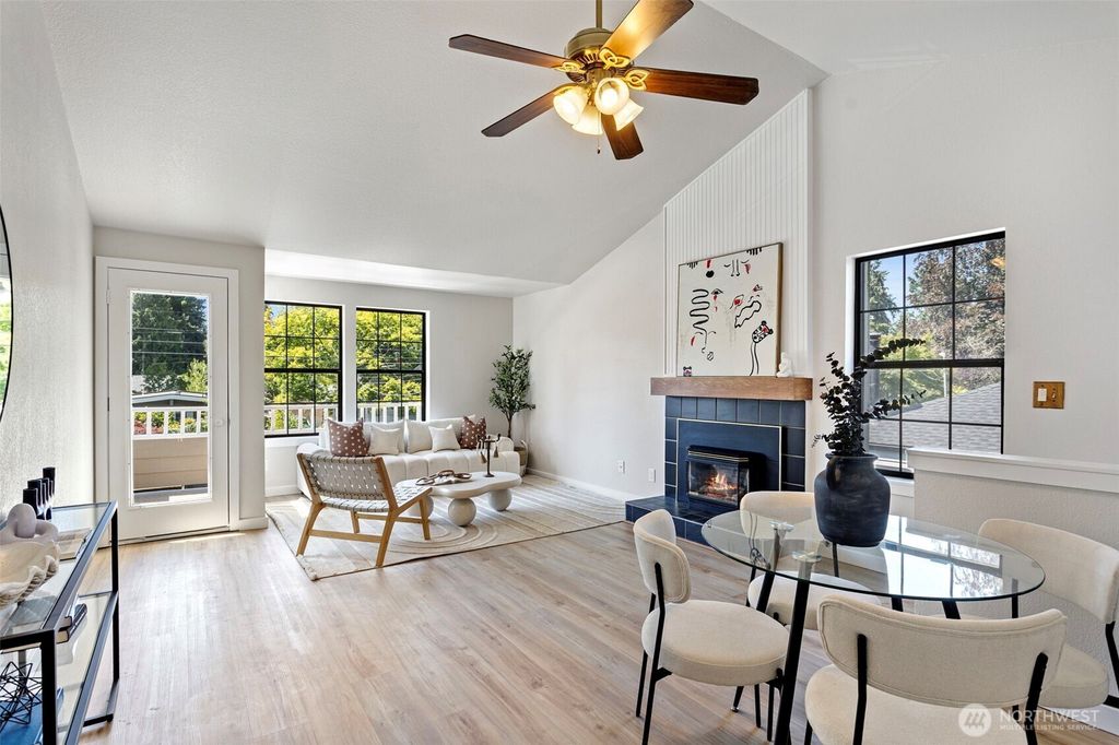 Photo of 14026 Wallingford Avenue N, Seattle, WA 98133 (MLS # 2412125)