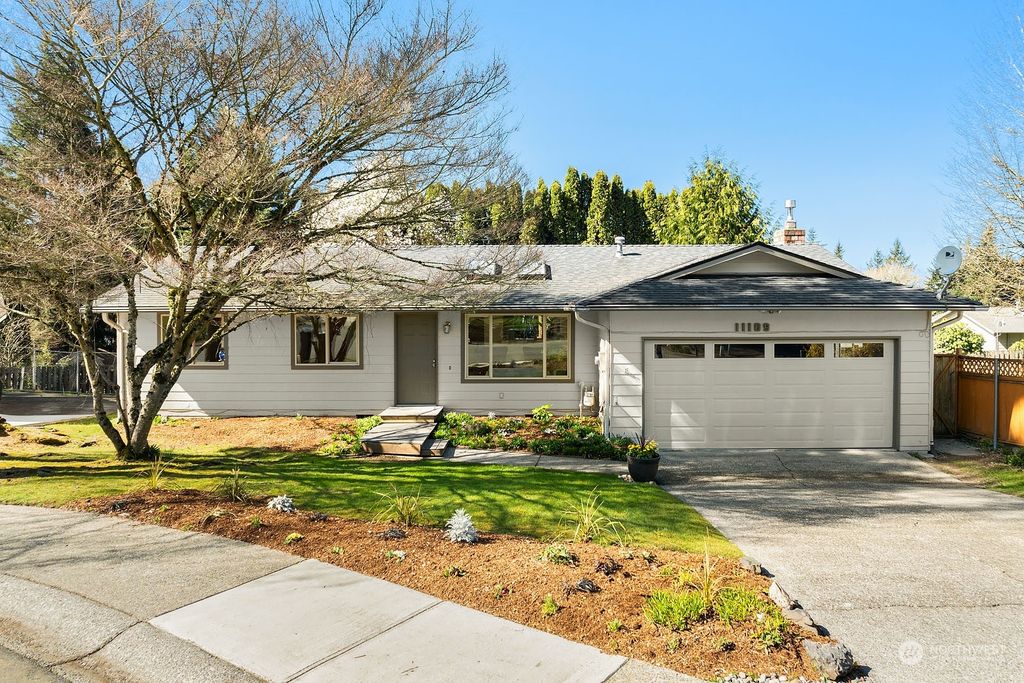 Photo of 11109 158th Avenue NE, Redmond, WA 98052 (MLS # 2209164)