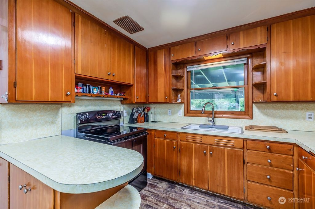 Photo of 2403 12th Avenue, Milton, WA 98354 (MLS # 2043241)