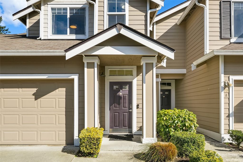 Photo of 2715 143rd Street SW #33-B, Lynnwood, WA 98087 (MLS # 2045486)