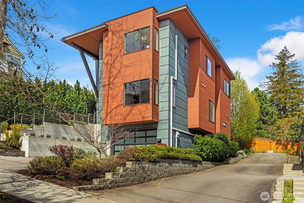 Photo of 2312 E Thomas Street, Seattle, WA 98112 (MLS # 2369222)