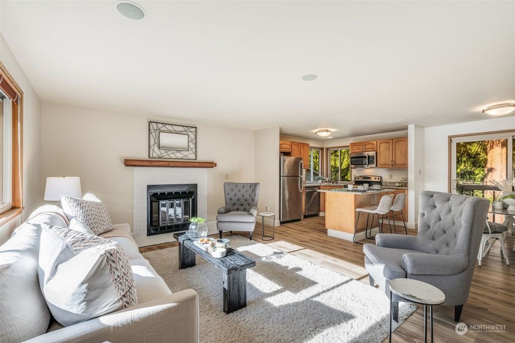 Photo of 18414 120th Avenue SE, Renton, WA 98058 (MLS # 2137017)