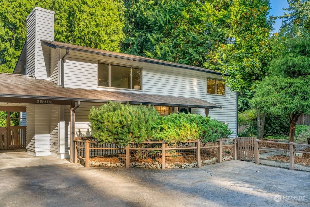 Photo of 18414 120th Avenue SE, Renton, WA 98058 (MLS # 2137017)