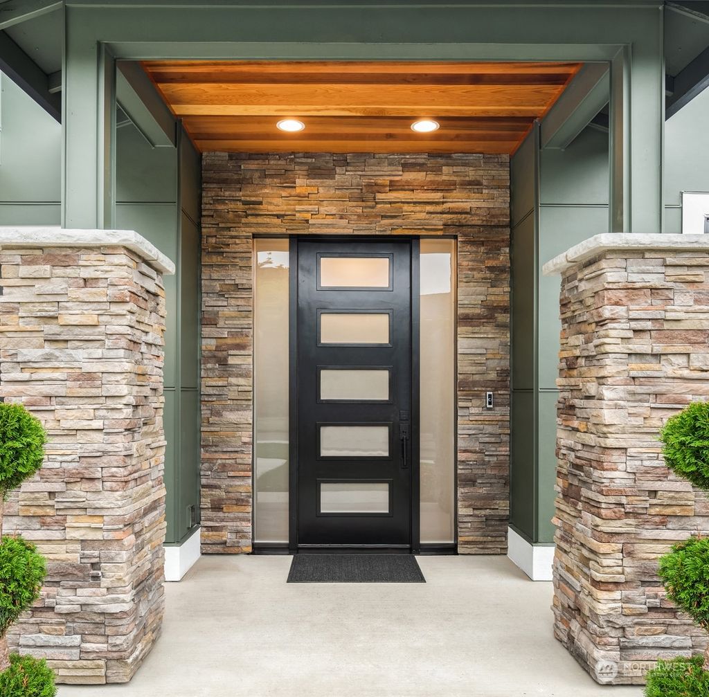 Photo of 11920 80th Place NE, Kirkland, WA 98034 (MLS # 2159108)
