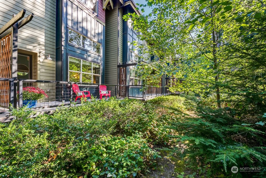 Photo of 4890 Deerfield Place, Mukilteo, WA 98275 (MLS # 1998711)