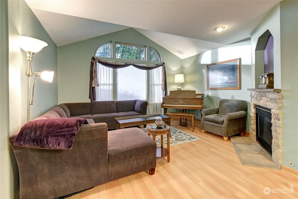 Photo of 1701 181st Place SW, Lynnwood, WA 98037 (MLS # 2189403)