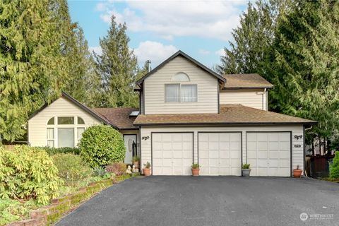 Photo of 1701 181st Place SW, Lynnwood, WA 98037 (MLS # 2189403)
