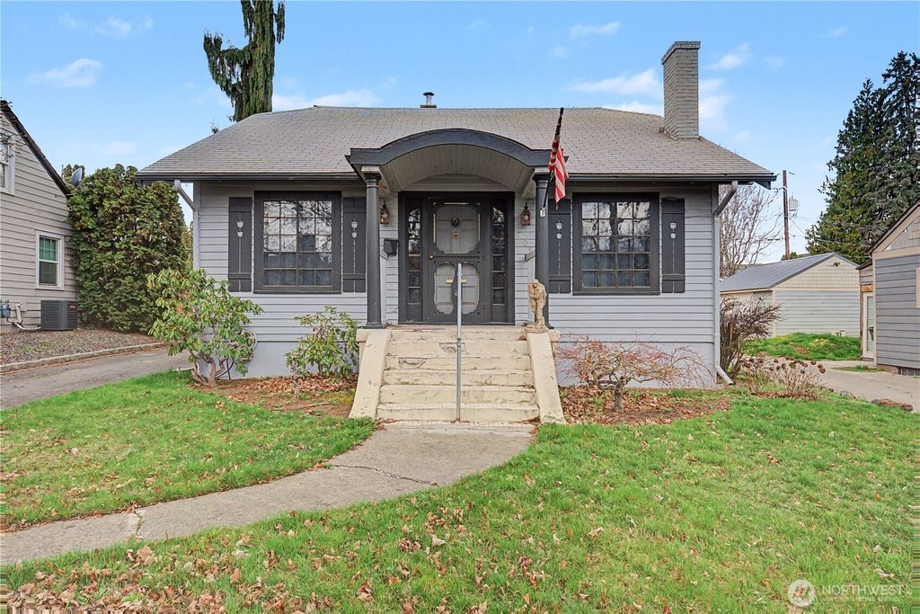 Photo of 608 S 19th Avenue, Yakima, WA 98902 (MLS # 2495805)