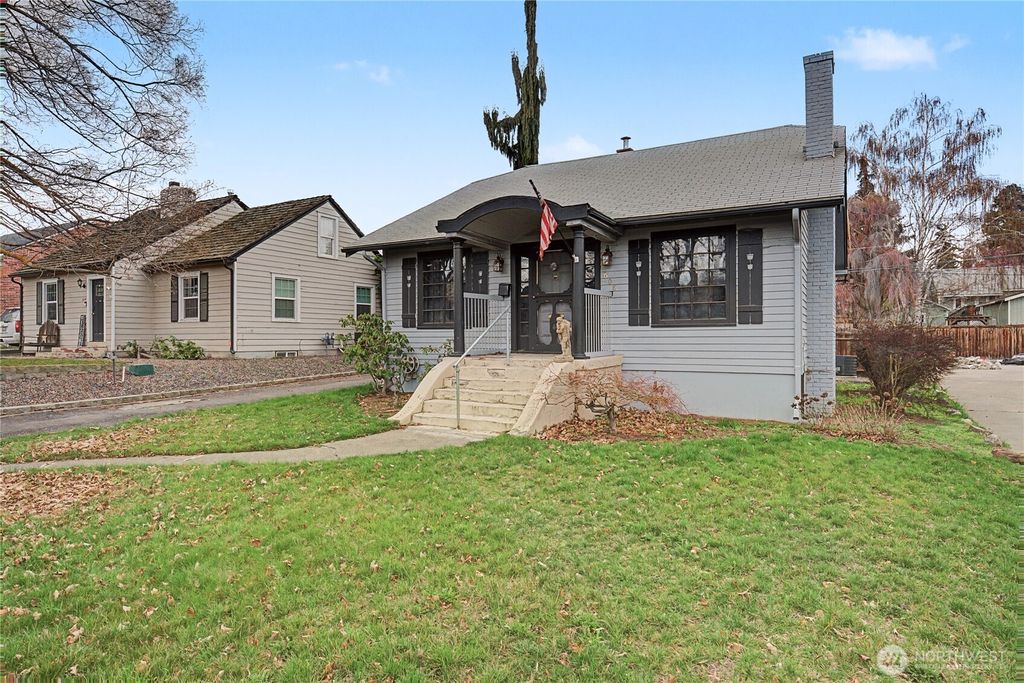 Photo of 608 S 19th Avenue, Yakima, WA 98902 (MLS # 2495805)