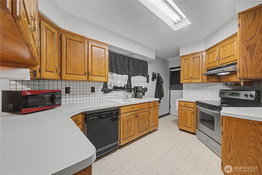 Photo of 608 S 19th Avenue, Yakima, WA 98902 (MLS # 2495805)