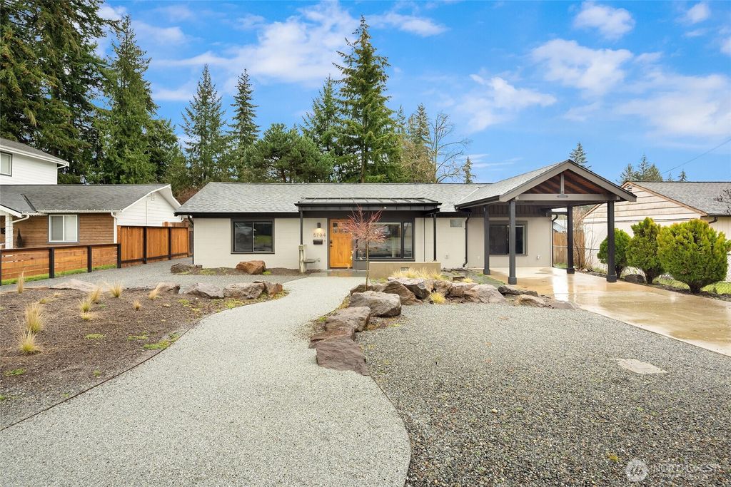 Photo of 5704 224th Street SW, Mountlake Terrace, WA 98043 (MLS # 2527856)