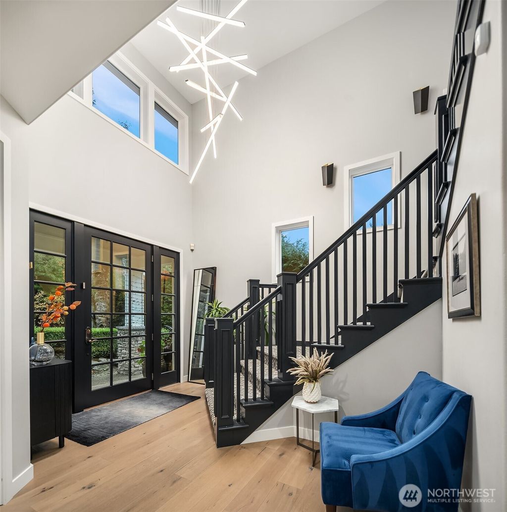 Photo of 9647 Observation Drive, Kirkland, WA 98033 (MLS # 2455002)