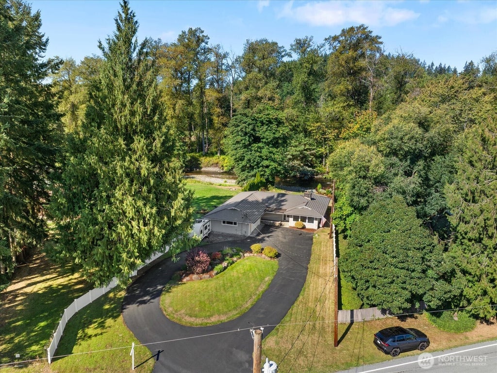 Photo of 628 Russell Road, Snohomish, WA 98290 (MLS # 2583566)