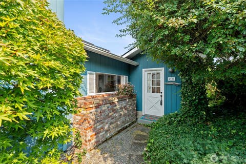 Photo of 4922 Hyada Boulevard NE, Tacoma, WA 98422 (MLS # 2565905)