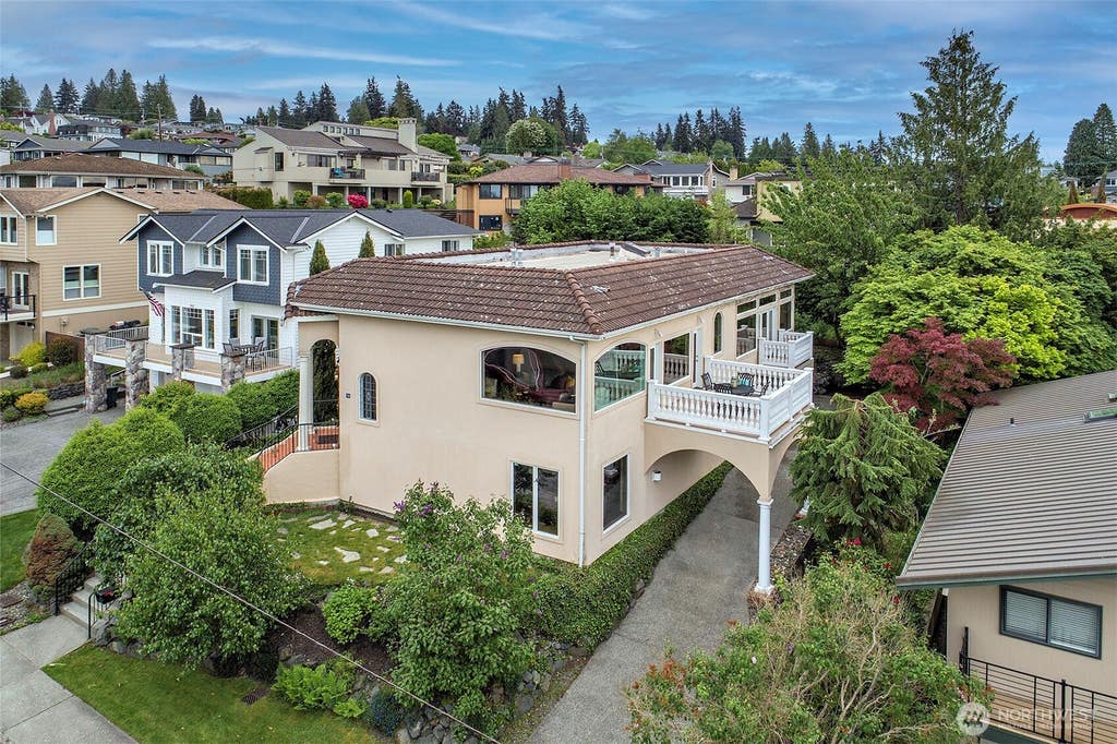 Photo of 750 Maple Street, Edmonds, WA 98020 (MLS # 2537695)
