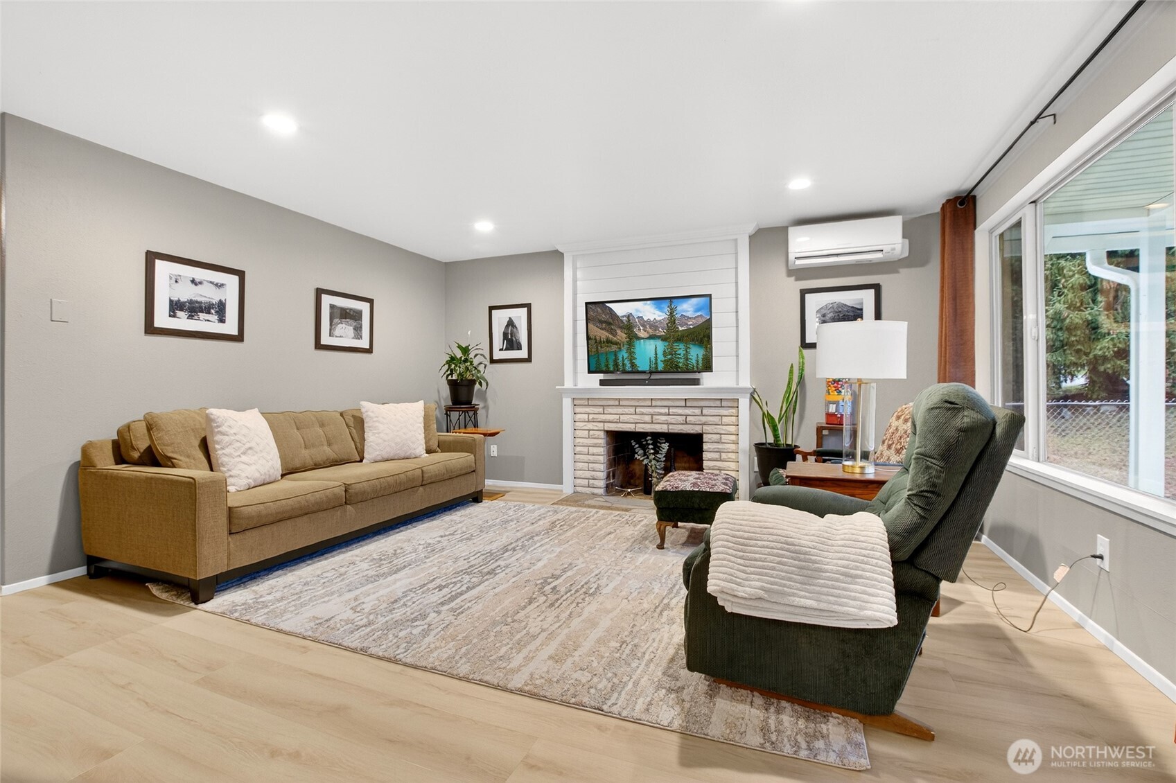 15575 14th Avenue NE