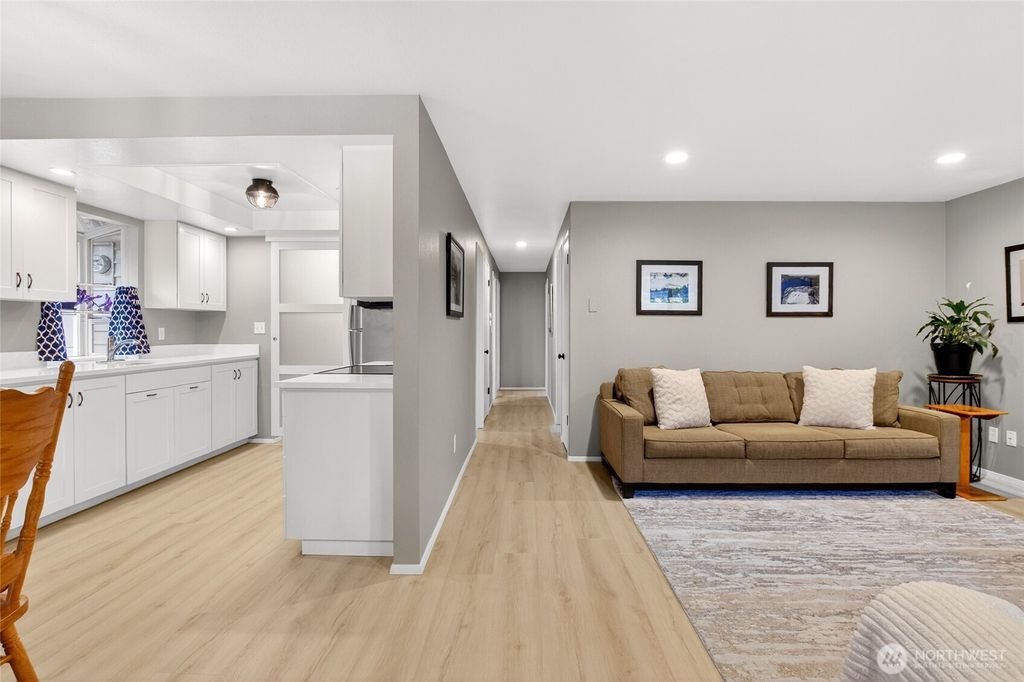 Photo of 15575 14th Avenue NE, Shoreline, WA 98155 (MLS # 2476333)