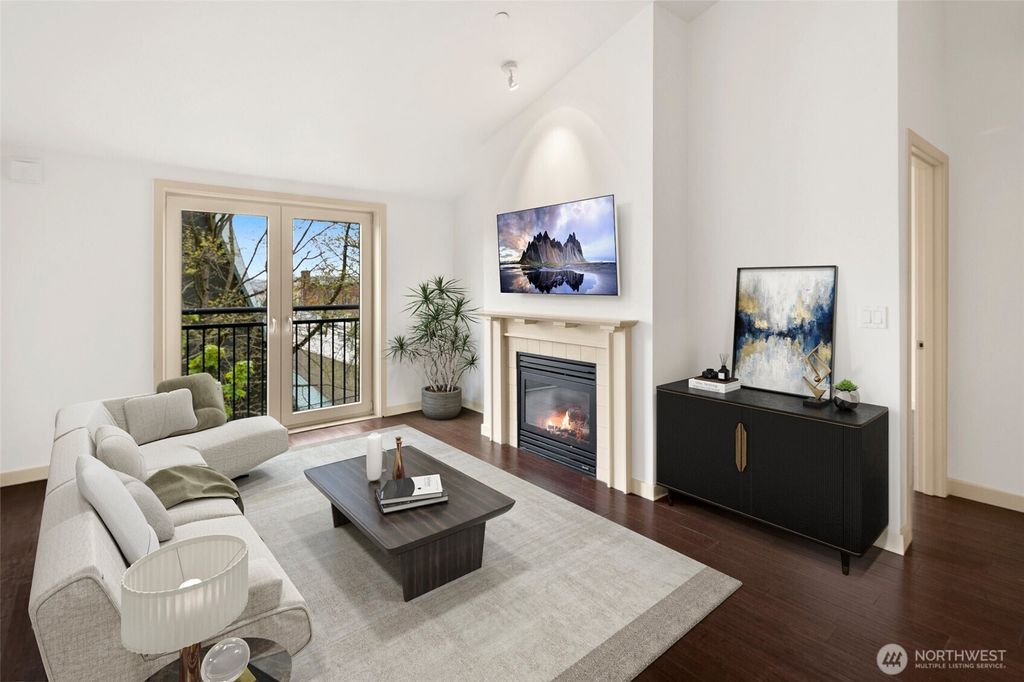 Photo of 701 1st Avenue N #402, Seattle, WA 98109 (MLS # 2503867)