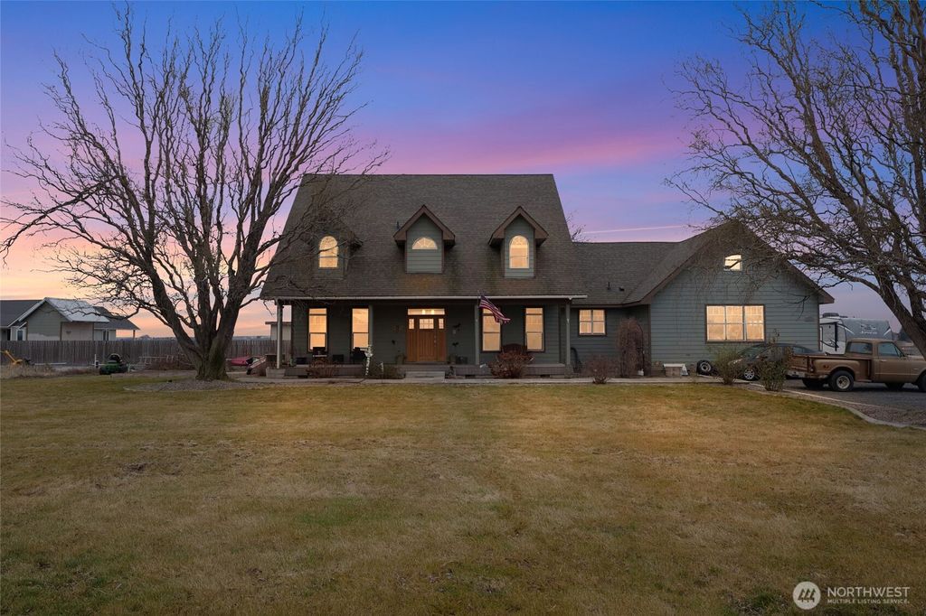 Photo of 4997 NE Road 7.5, Moses Lake, WA 98837 (MLS # 2477343)