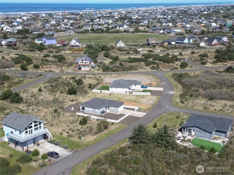 Photo of 1439 Diamond Head Avenue SW, Ocean Shores, WA 98569 (MLS # 2551339)
